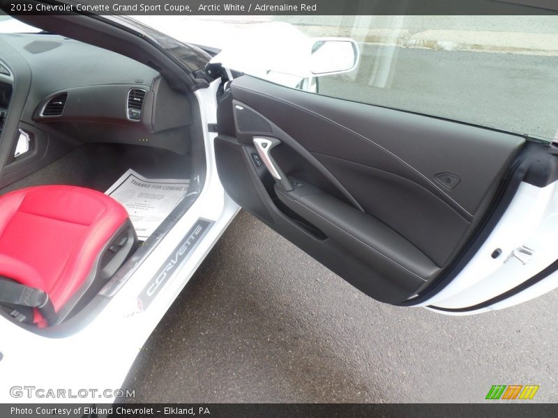 Arctic White / Adrenaline Red 2019 Chevrolet Corvette Grand Sport Coupe
