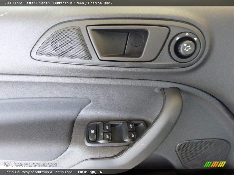 Outrageous Green / Charcoal Black 2018 Ford Fiesta SE Sedan