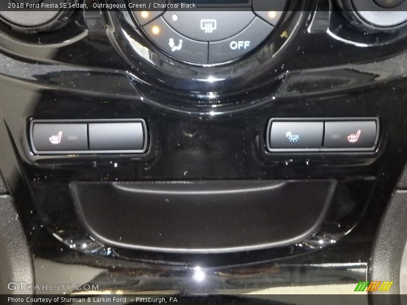 Outrageous Green / Charcoal Black 2018 Ford Fiesta SE Sedan