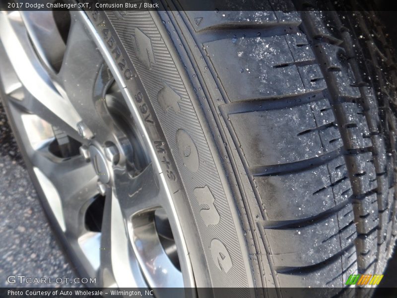 Contusion Blue / Black 2017 Dodge Challenger SXT