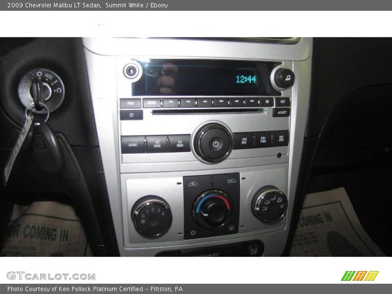 Summit White / Ebony 2009 Chevrolet Malibu LT Sedan