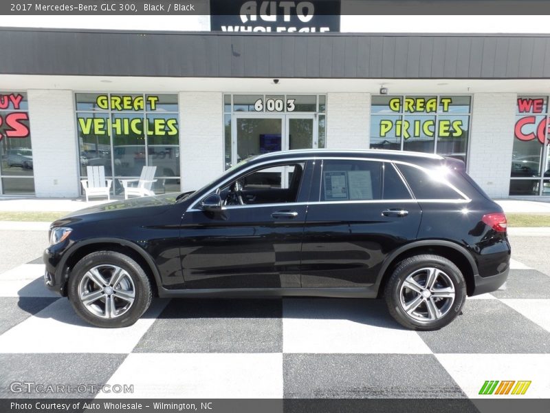Black / Black 2017 Mercedes-Benz GLC 300