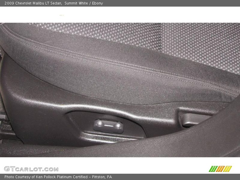 Summit White / Ebony 2009 Chevrolet Malibu LT Sedan