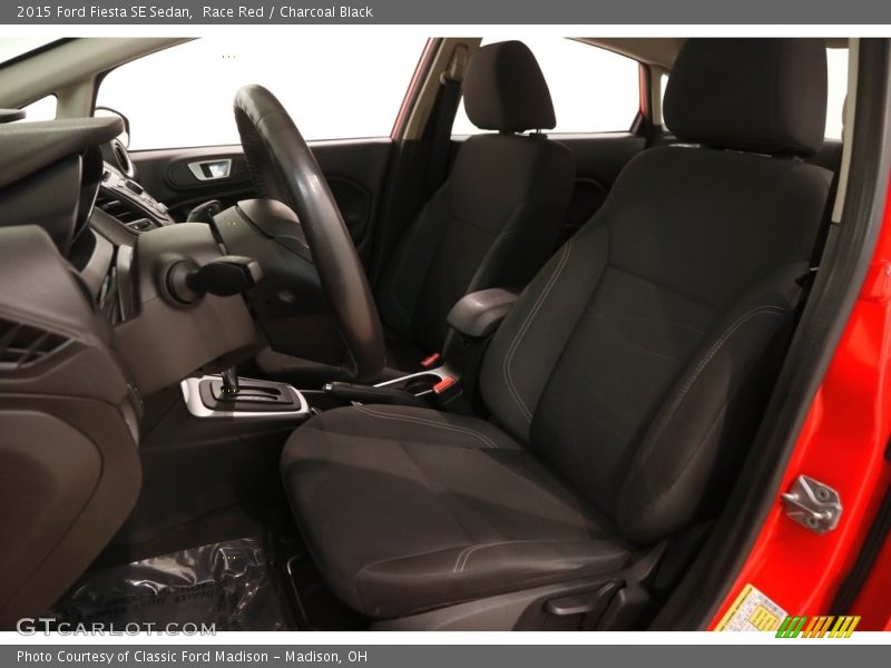 Race Red / Charcoal Black 2015 Ford Fiesta SE Sedan