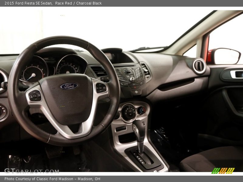 Race Red / Charcoal Black 2015 Ford Fiesta SE Sedan