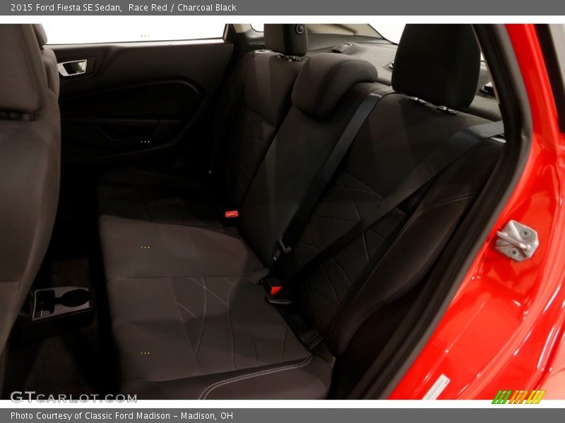 Race Red / Charcoal Black 2015 Ford Fiesta SE Sedan