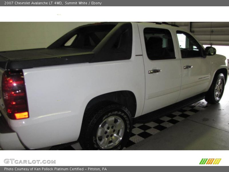 Summit White / Ebony 2007 Chevrolet Avalanche LT 4WD