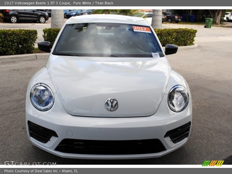 Pure White / Titan Black 2017 Volkswagen Beetle 1.8T S Coupe