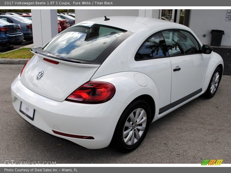 Pure White / Titan Black 2017 Volkswagen Beetle 1.8T S Coupe