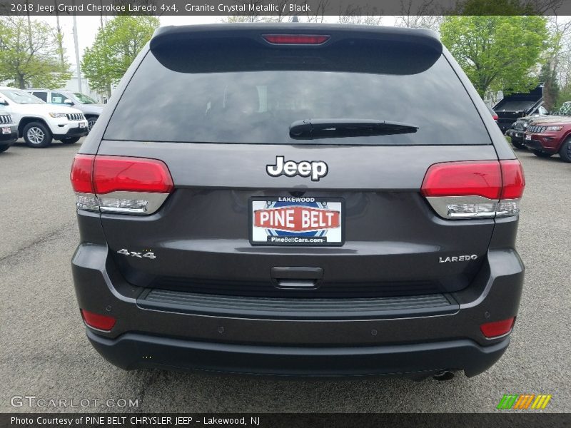 Granite Crystal Metallic / Black 2018 Jeep Grand Cherokee Laredo 4x4