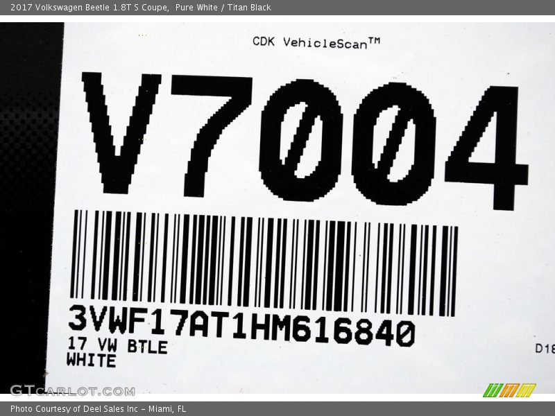 Pure White / Titan Black 2017 Volkswagen Beetle 1.8T S Coupe