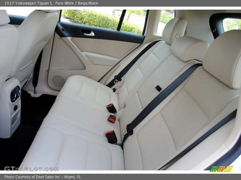 Pure White / Beige/Black 2017 Volkswagen Tiguan S
