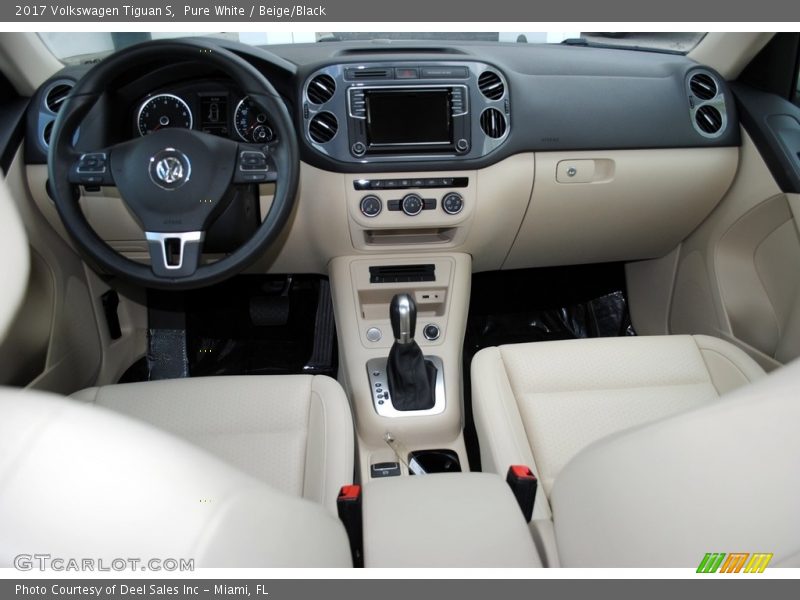Pure White / Beige/Black 2017 Volkswagen Tiguan S