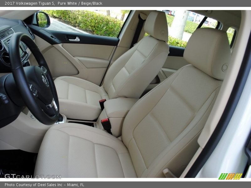 Pure White / Beige/Black 2017 Volkswagen Tiguan S
