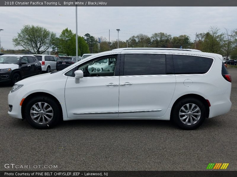 Bright White / Black/Alloy 2018 Chrysler Pacifica Touring L