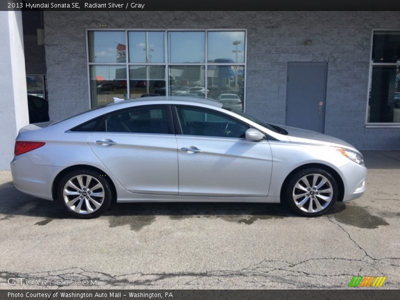 Radiant Silver / Gray 2013 Hyundai Sonata SE