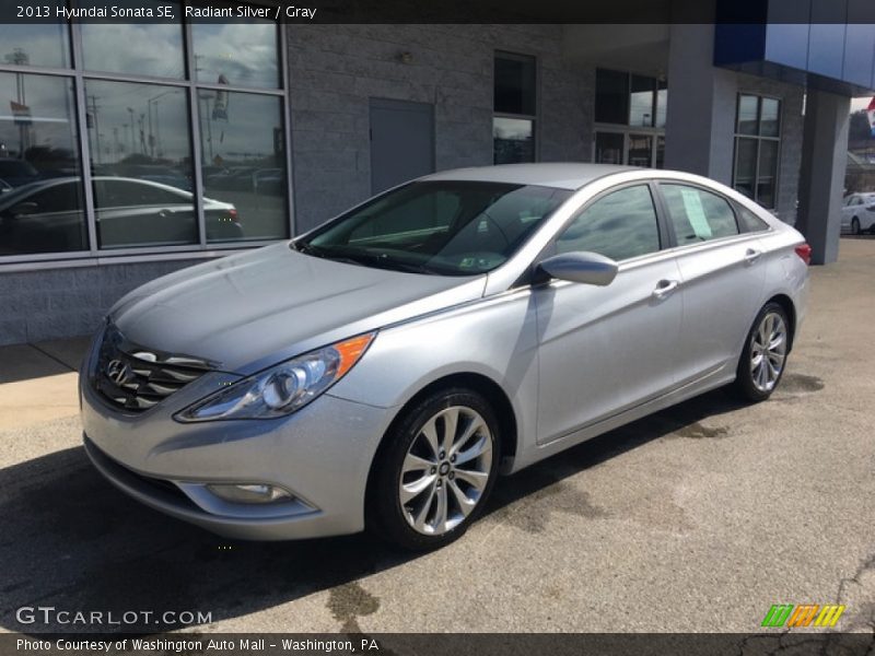 Radiant Silver / Gray 2013 Hyundai Sonata SE