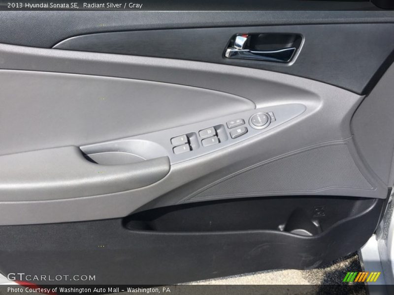 Radiant Silver / Gray 2013 Hyundai Sonata SE
