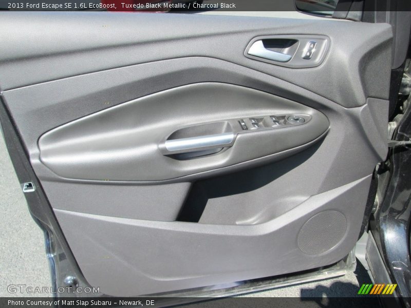 Tuxedo Black Metallic / Charcoal Black 2013 Ford Escape SE 1.6L EcoBoost