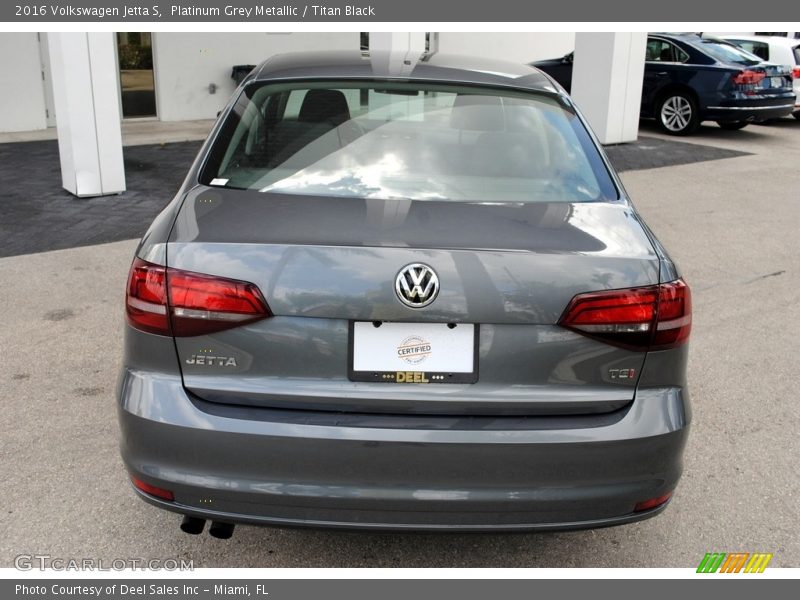Platinum Grey Metallic / Titan Black 2016 Volkswagen Jetta S