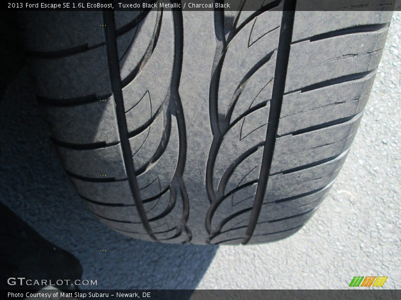 Tuxedo Black Metallic / Charcoal Black 2013 Ford Escape SE 1.6L EcoBoost