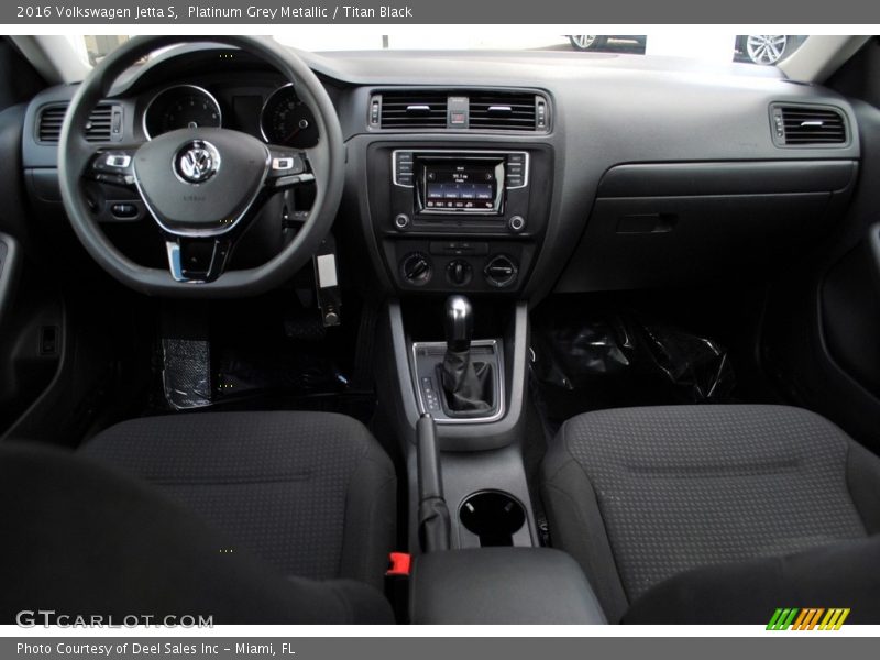 Platinum Grey Metallic / Titan Black 2016 Volkswagen Jetta S
