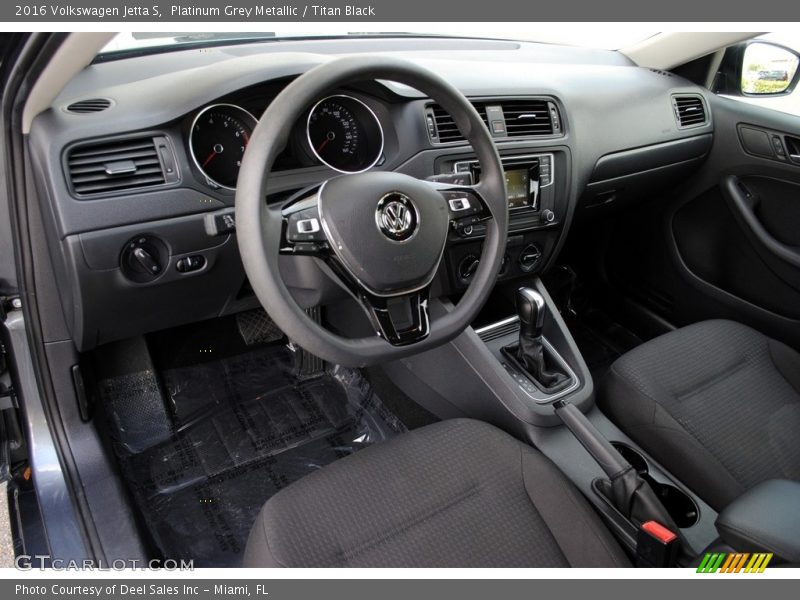 Platinum Grey Metallic / Titan Black 2016 Volkswagen Jetta S