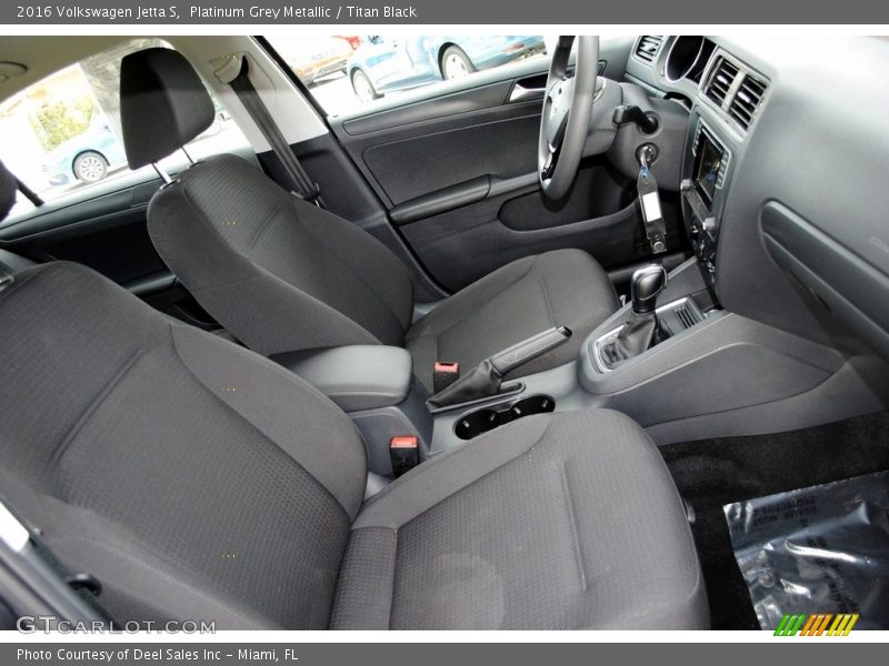 Platinum Grey Metallic / Titan Black 2016 Volkswagen Jetta S
