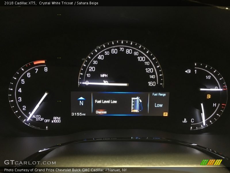 Crystal White Tricoat / Sahara Beige 2018 Cadillac XT5