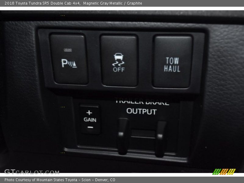 Magnetic Gray Metallic / Graphite 2018 Toyota Tundra SR5 Double Cab 4x4
