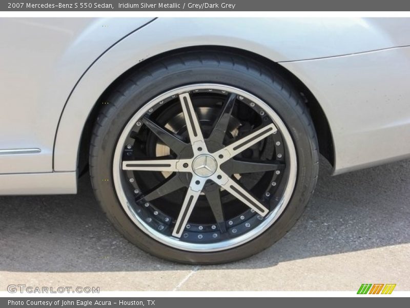 Iridium Silver Metallic / Grey/Dark Grey 2007 Mercedes-Benz S 550 Sedan