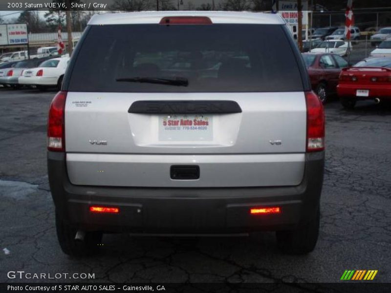 Silver / Gray 2003 Saturn VUE V6