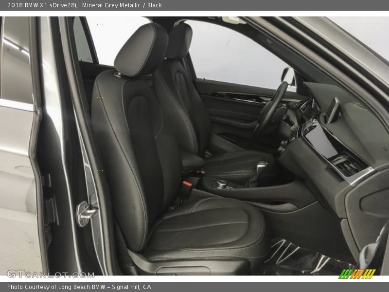 Mineral Grey Metallic / Black 2018 BMW X1 sDrive28i