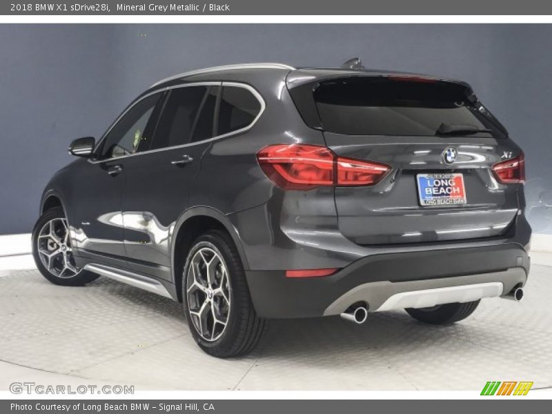 Mineral Grey Metallic / Black 2018 BMW X1 sDrive28i