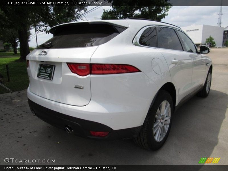 Fuji White / Ebony 2018 Jaguar F-PACE 25t AWD Prestige