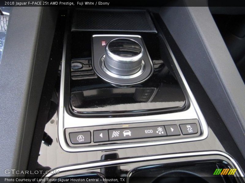 Fuji White / Ebony 2018 Jaguar F-PACE 25t AWD Prestige