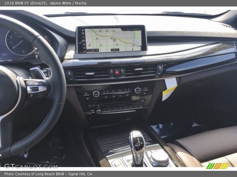 Alpine White / Mocha 2018 BMW X5 sDrive35i
