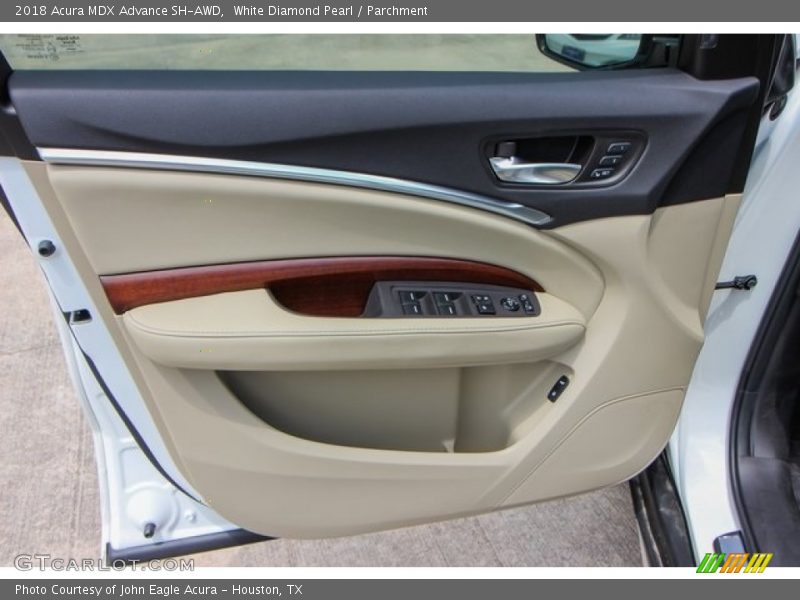 White Diamond Pearl / Parchment 2018 Acura MDX Advance SH-AWD