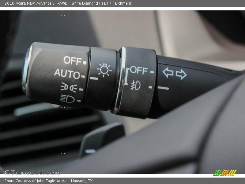 White Diamond Pearl / Parchment 2018 Acura MDX Advance SH-AWD