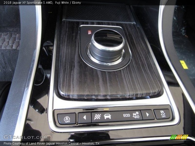 Fuji White / Ebony 2018 Jaguar XF Sportbrake S AWD