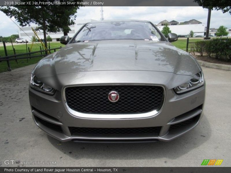 Silicon Silver Metallic / Ebony 2018 Jaguar XE 30t Prestige