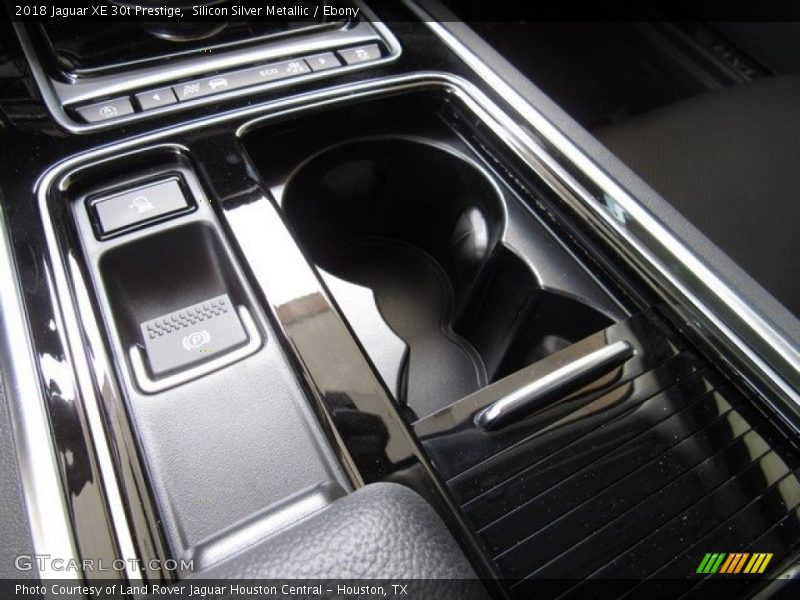 Silicon Silver Metallic / Ebony 2018 Jaguar XE 30t Prestige
