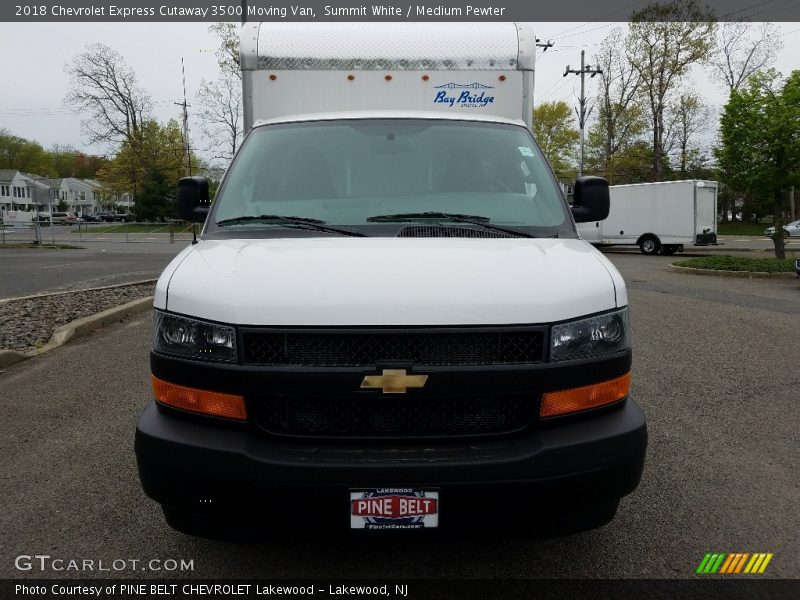 Summit White / Medium Pewter 2018 Chevrolet Express Cutaway 3500 Moving Van