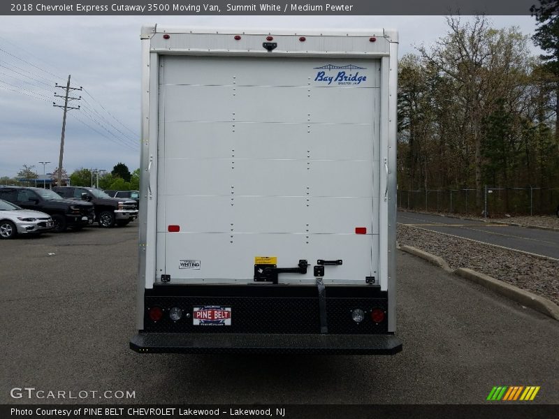 Summit White / Medium Pewter 2018 Chevrolet Express Cutaway 3500 Moving Van