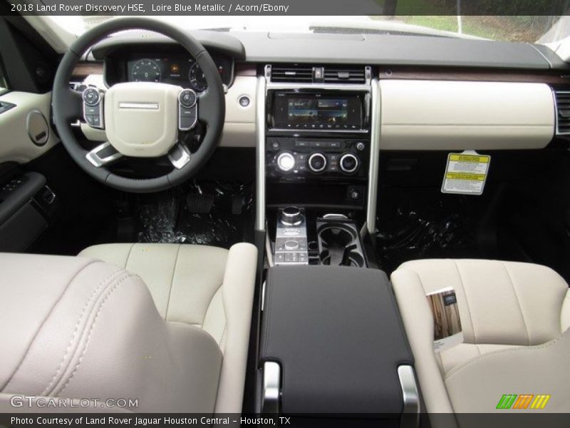 Loire Blue Metallic / Acorn/Ebony 2018 Land Rover Discovery HSE