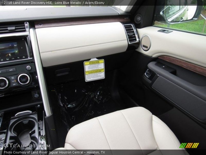 Loire Blue Metallic / Acorn/Ebony 2018 Land Rover Discovery HSE
