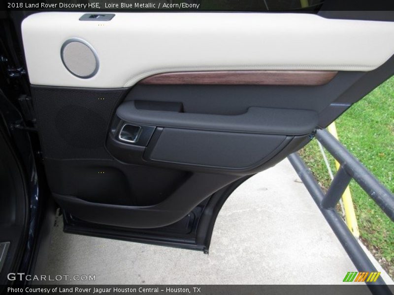 Loire Blue Metallic / Acorn/Ebony 2018 Land Rover Discovery HSE