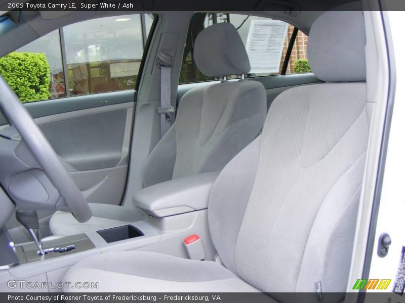 Super White / Ash 2009 Toyota Camry LE
