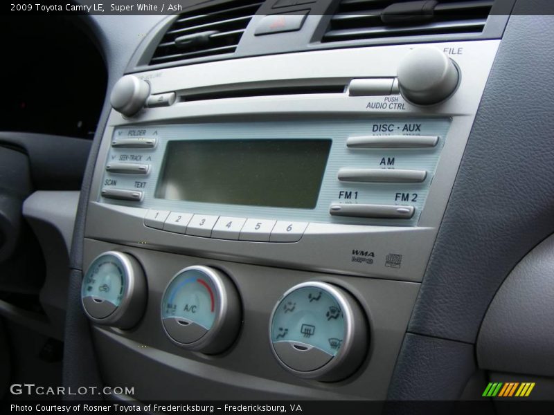 Super White / Ash 2009 Toyota Camry LE