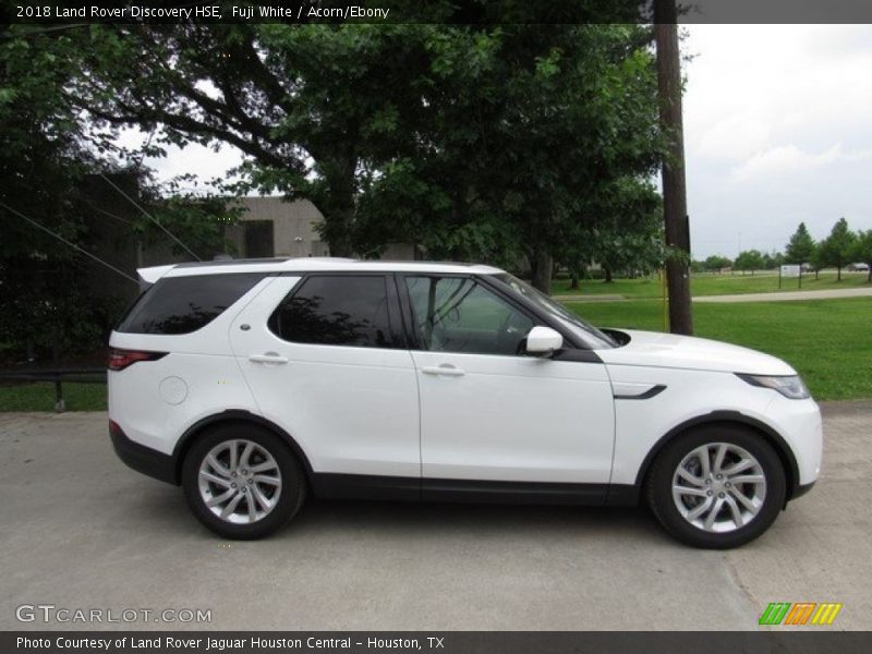 Fuji White / Acorn/Ebony 2018 Land Rover Discovery HSE